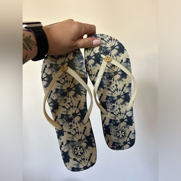 Tory Burch Sandal Flipflop Tie Dye Star Burst Size 11 - Picture 1 of 6